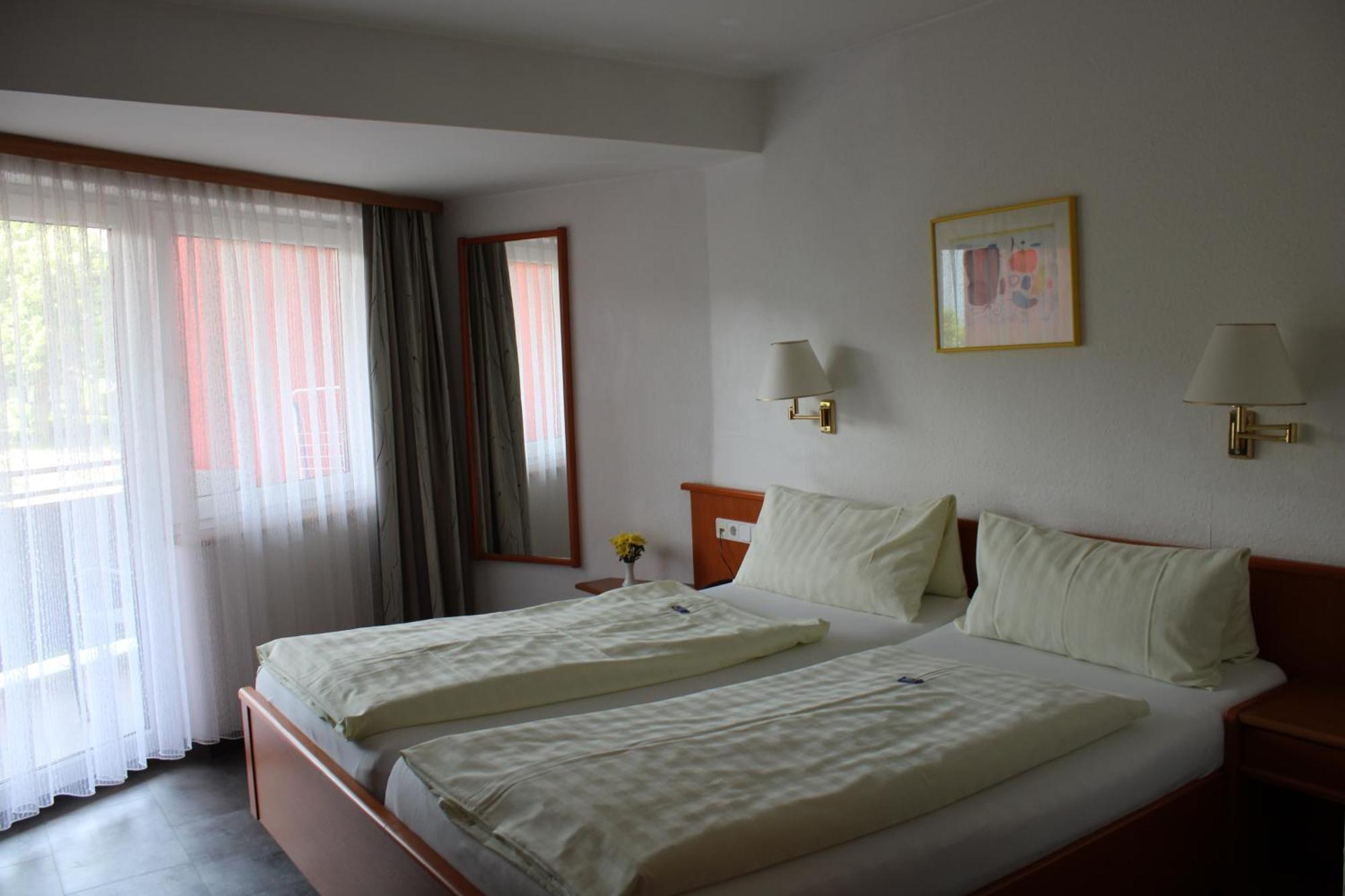 Hotel Haus Hildegard Bad Füssing Esterno foto