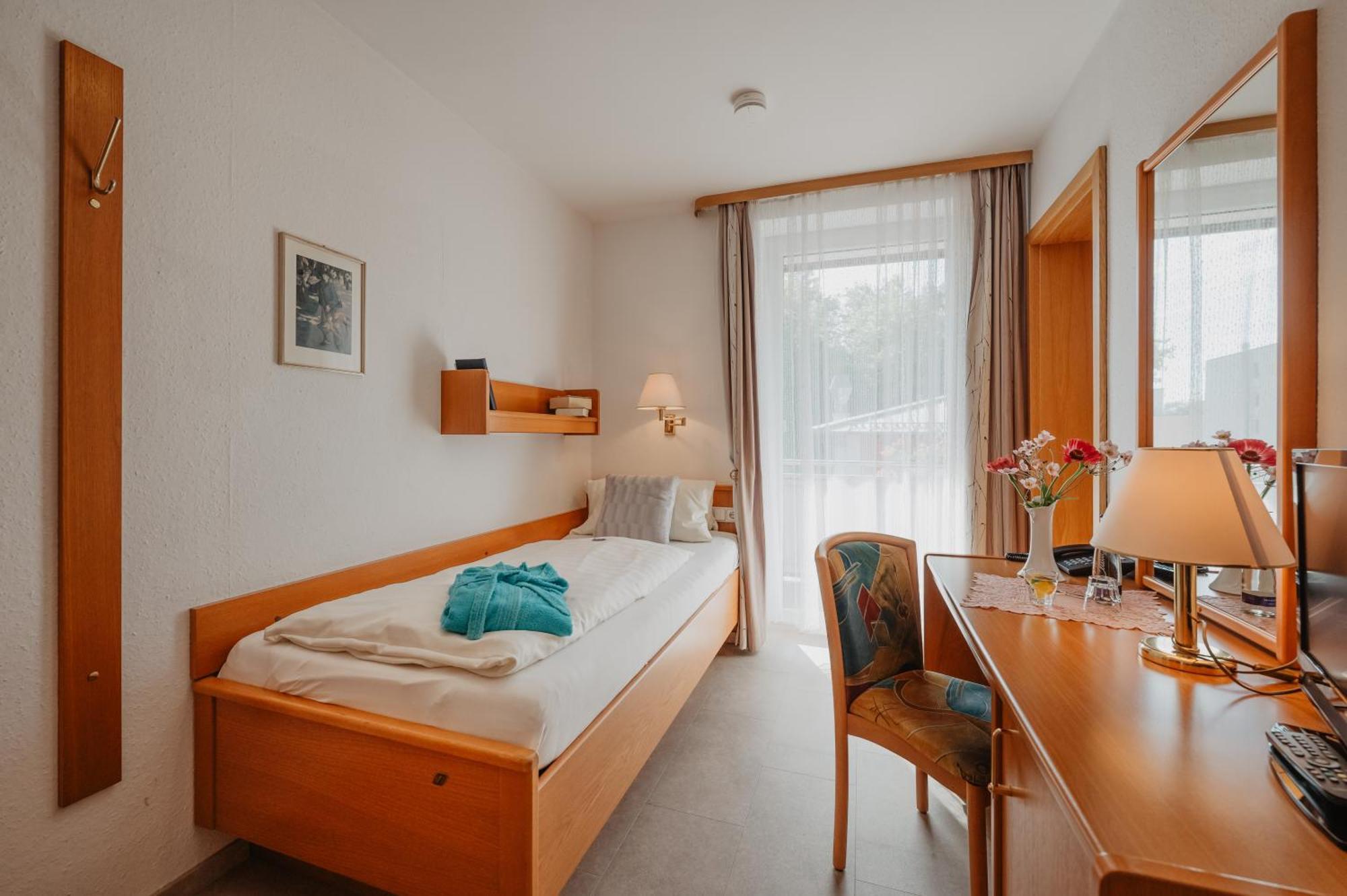 Hotel Haus Hildegard Bad Füssing Esterno foto