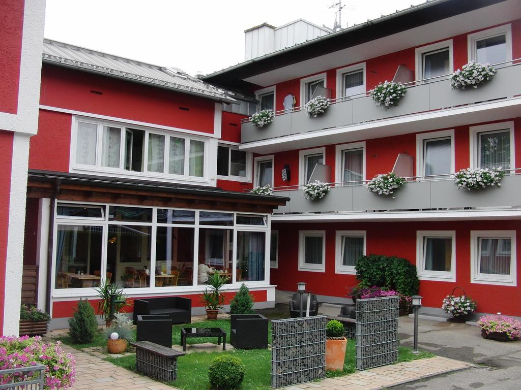 Hotel Haus Hildegard Bad Füssing Esterno foto